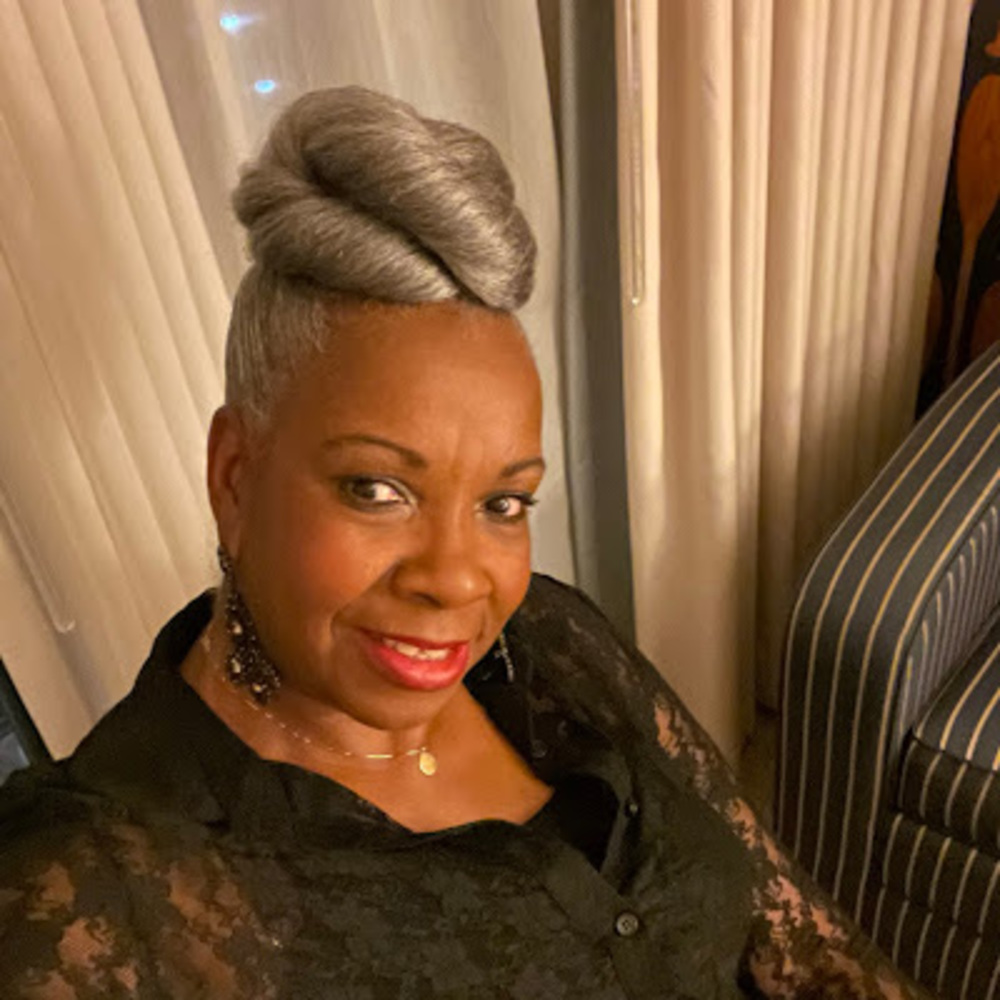 Meet your Posher, Joann